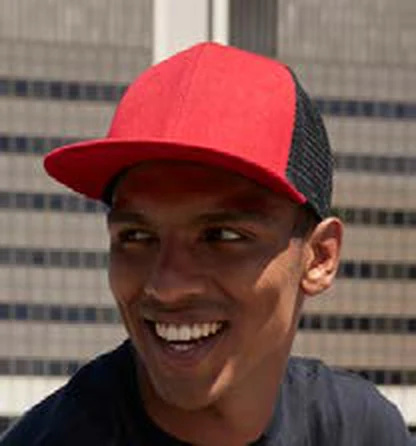 Gorra trucker con rejilla Beechfield Original Flat Peak 6 Panel Trucker personalizada con logo