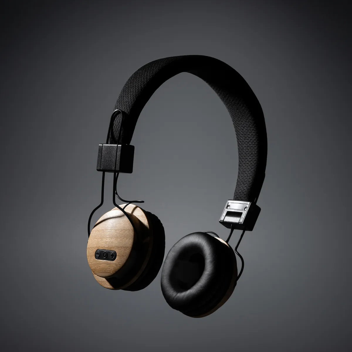 Cascos personalizados Tango con logo - foto 4