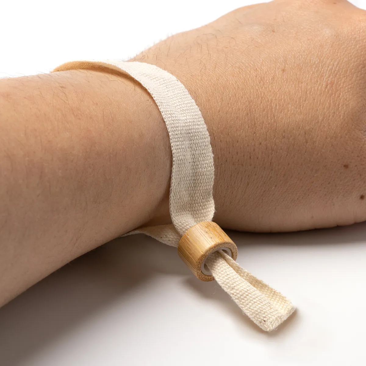Pulsera personalizada Orbit con logo - foto 3