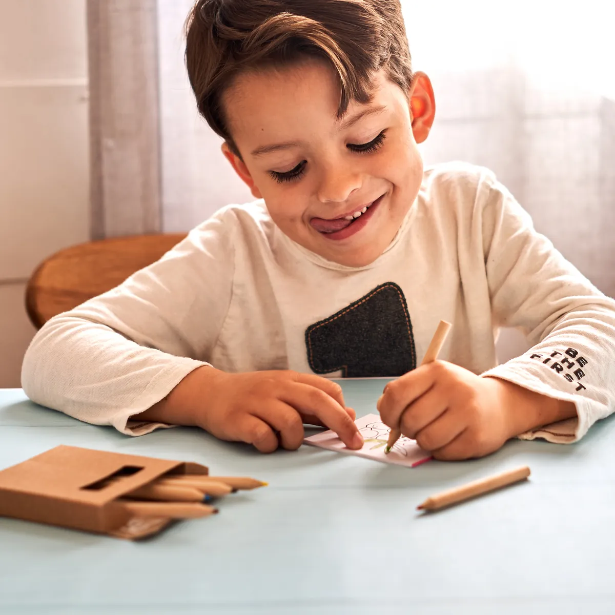 Set de escritura personalizado Tilos con logo - foto 4